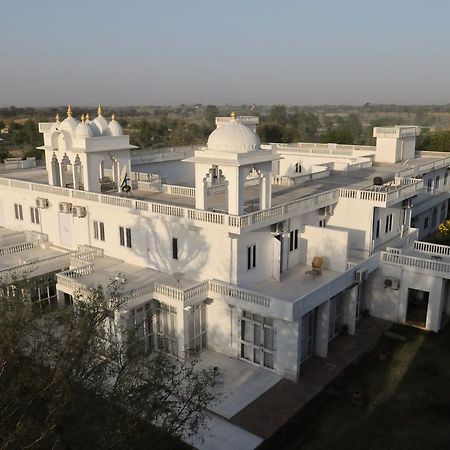 Savista Retreat Hotel Jaipur Ngoại thất bức ảnh