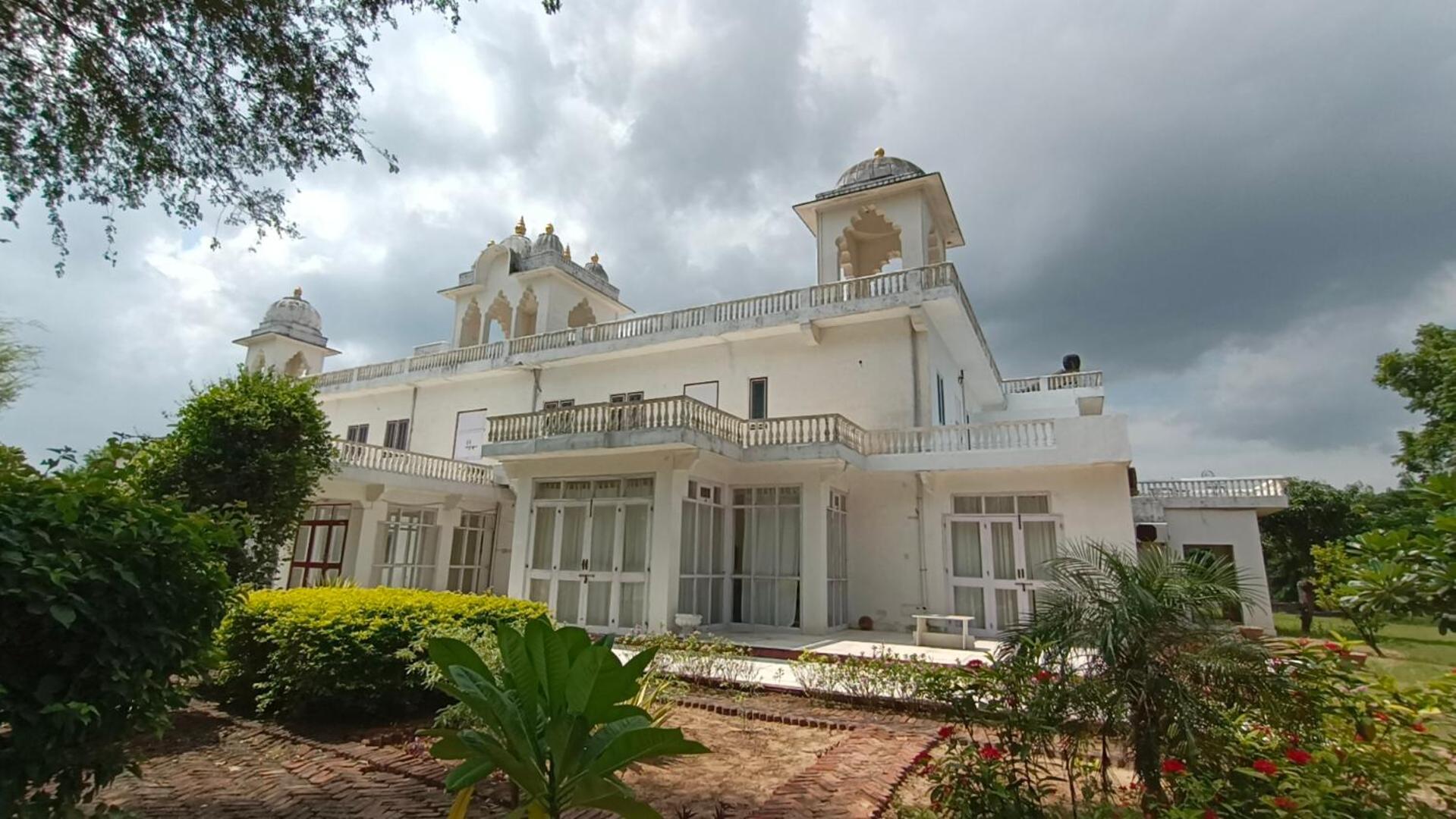 Savista Retreat Hotel Jaipur Ngoại thất bức ảnh