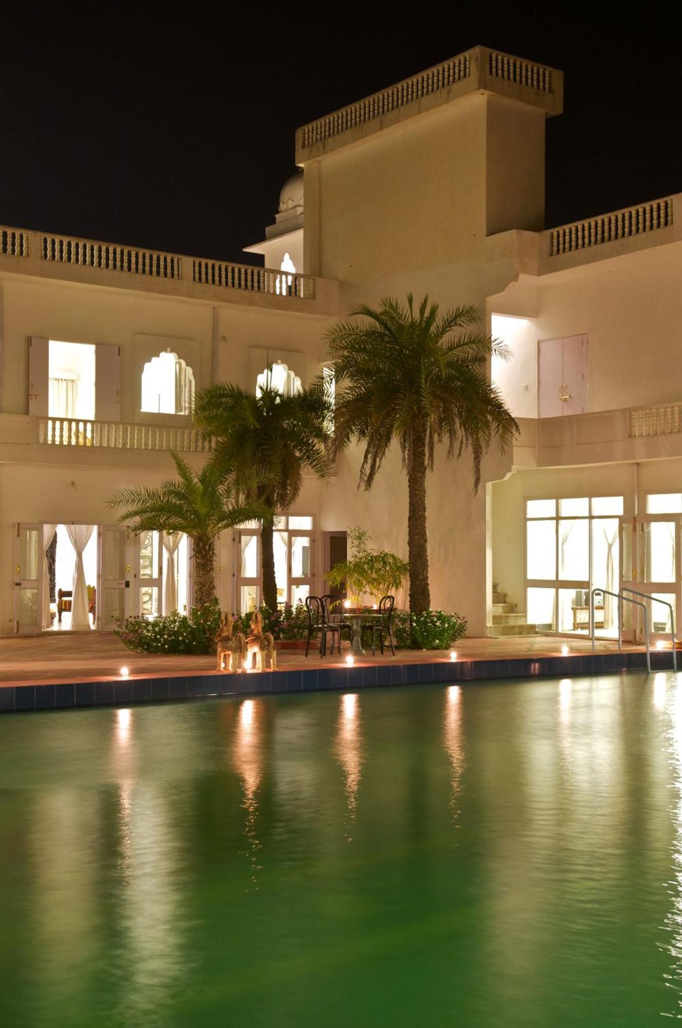 Savista Retreat Hotel Jaipur Ngoại thất bức ảnh