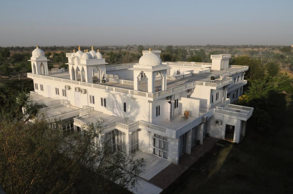 Savista Retreat Hotel Jaipur Ngoại thất bức ảnh