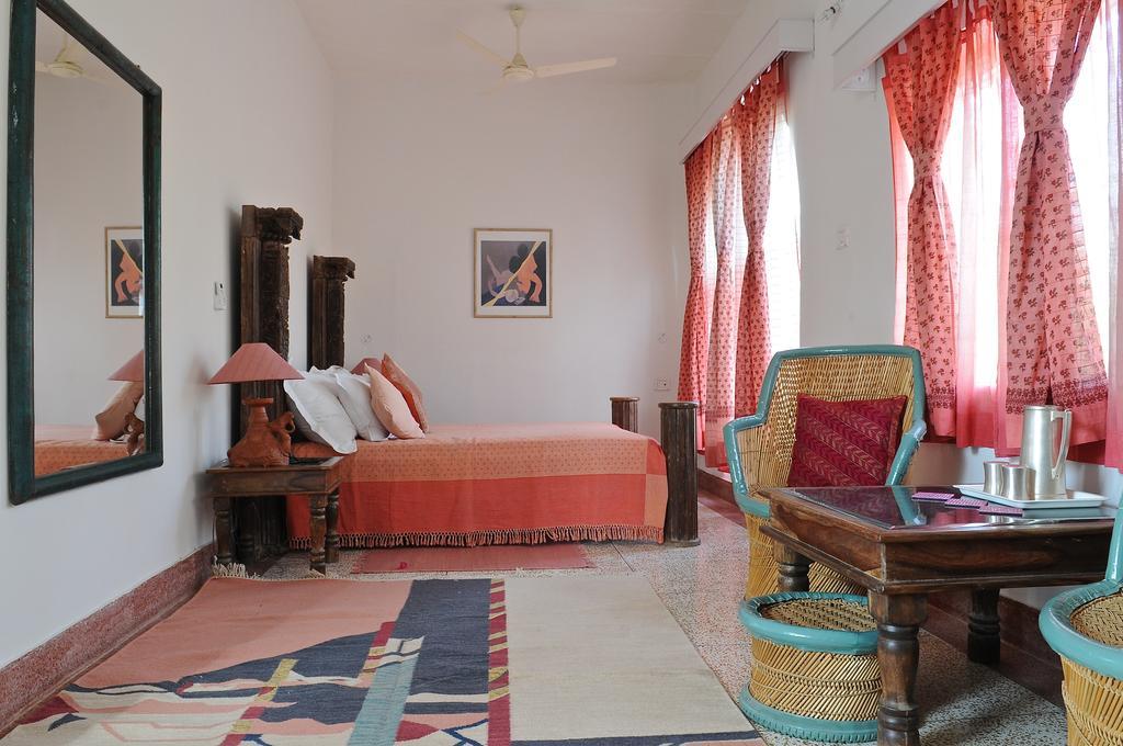 Savista Retreat Hotel Jaipur Ngoại thất bức ảnh